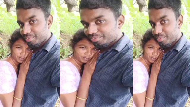 Tamil Aunty Outdoor Threesome Having Fun Sex