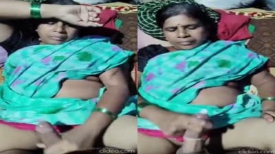 Old Aunty Jerking Young Dick Fucking boobs Video