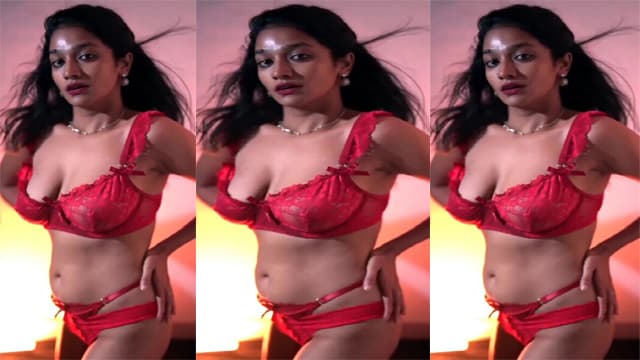 Lavanya Manickam Bikini Tease Hot Cleavage Deep Leak
