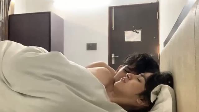 Young Indian Lovers Fuck Mms At Home Alone