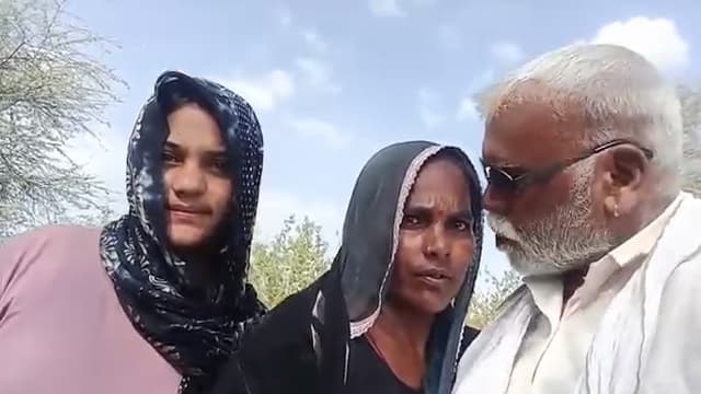 Indian Mature Two Aunty Outdoor Enjoying With Old Man Video HD